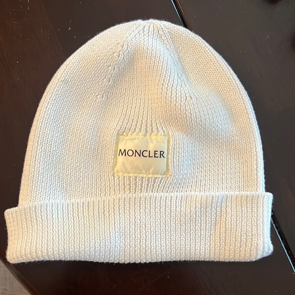 Moncler baby hat